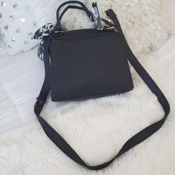 Purse - Steve Madden NEW with Scarf - Picture 2 of 5